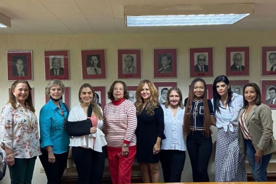 Mujeres 2030