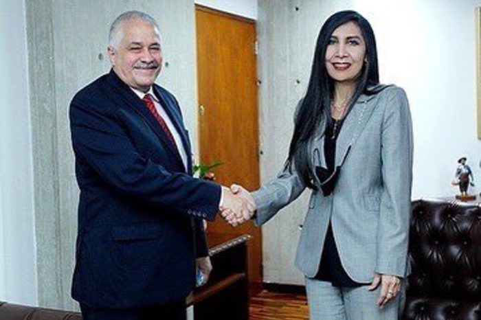 Las dictaduras no tienen justicia