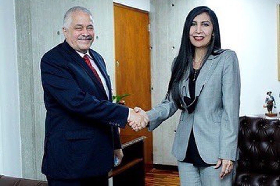 Las dictaduras no tienen justicia