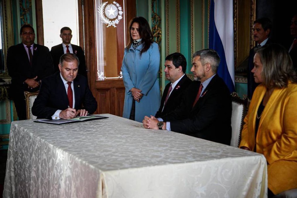 Julio Cesar arriola marito abdo Paraguay