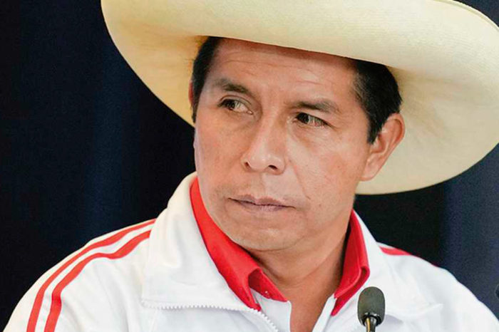 Pedro Castillo, ante el despeñadero
