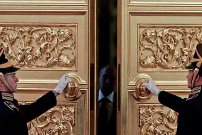 Russia: the return of totalitarianism