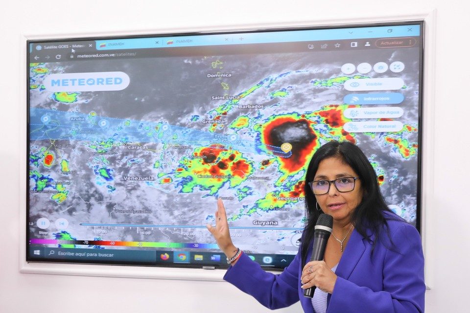 Delcy Rodríguez ciclón