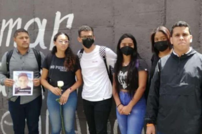 Jóvenes