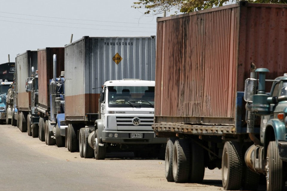 Transporte de Carga Pesada frontera