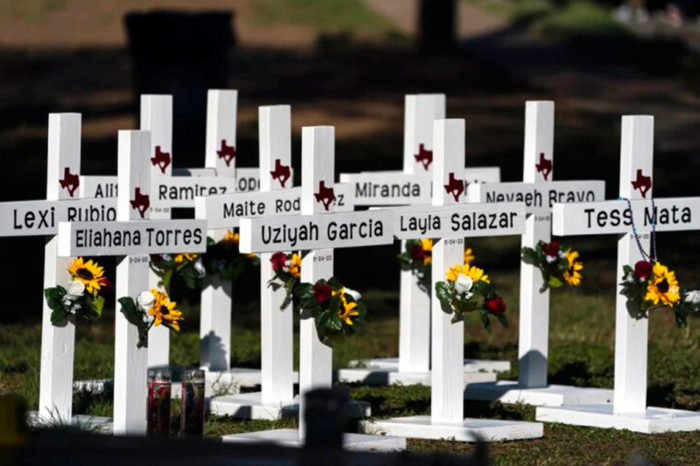 Uvalde, Búfalo y el delirio estadounidense de las armas