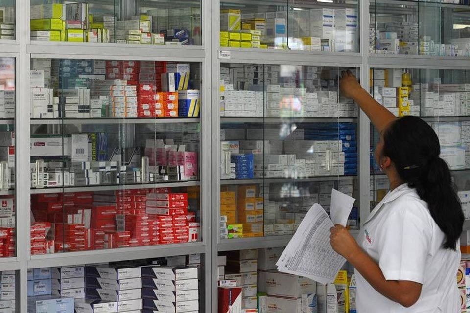 medicinas fefarven farmacéutica Convite