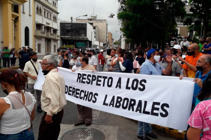 Onapre jubilaciones forzosas
