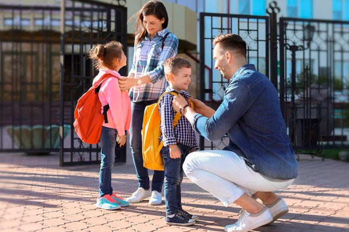 Mamás y papás de colegio