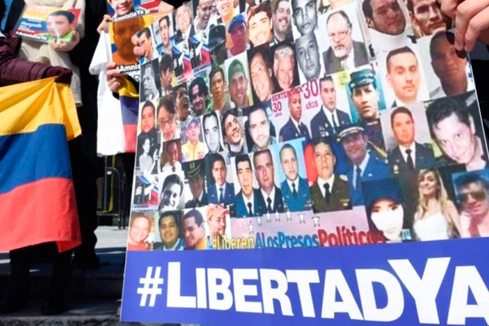 ¿Indemnizar presos políticos?