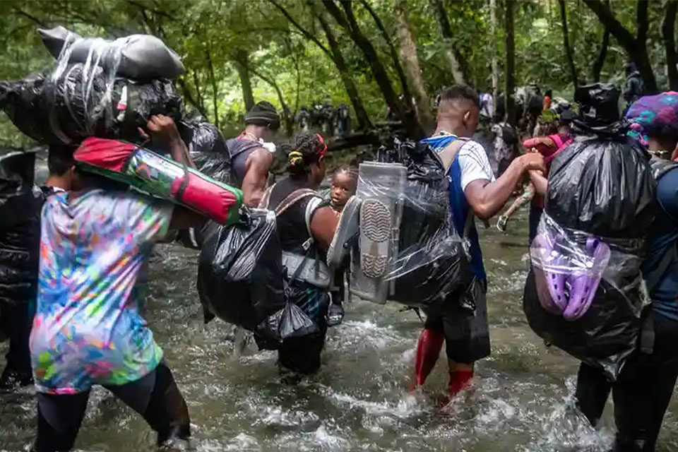 Venezolanos por el Darién