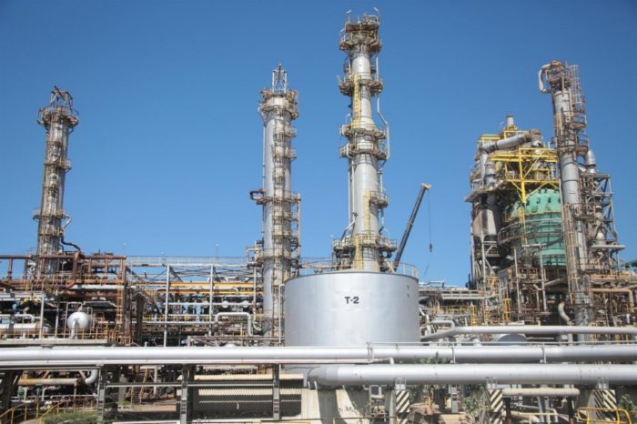 refineria cardon gasolina
