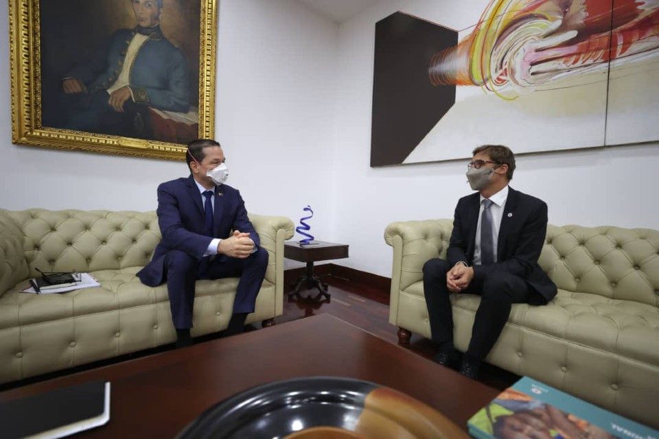 Arnaud de Baecque Cruz Roja Internacional Carlos Faría cancilleria