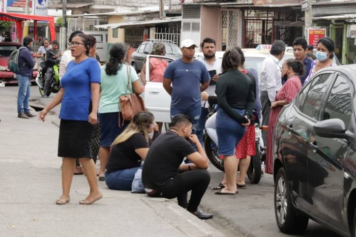 Ecuador Guayaquil explosion carro bomba El Universo