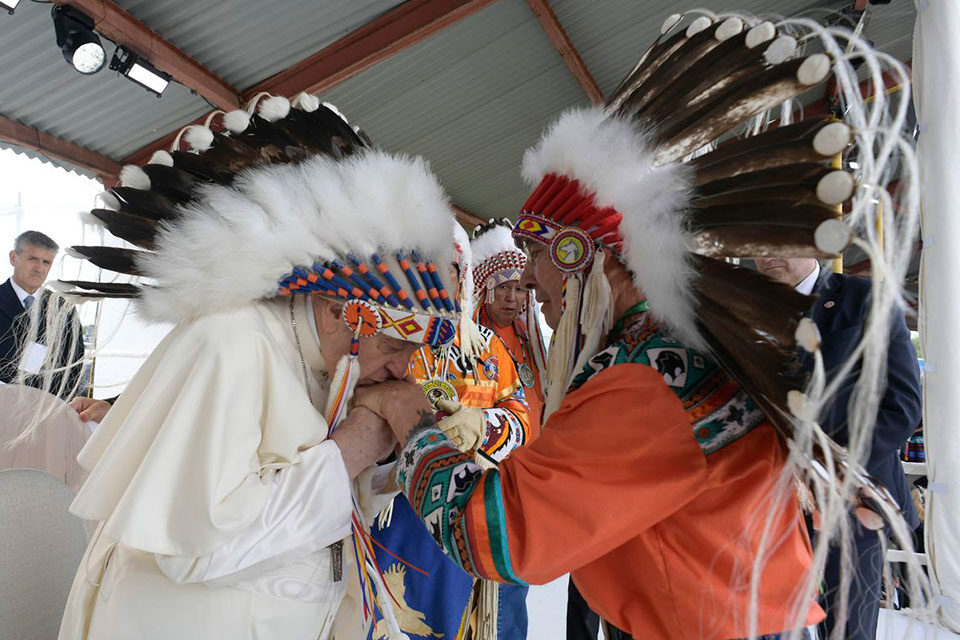 El Papa pide perdón en Canadá, ¿y en América Latina?