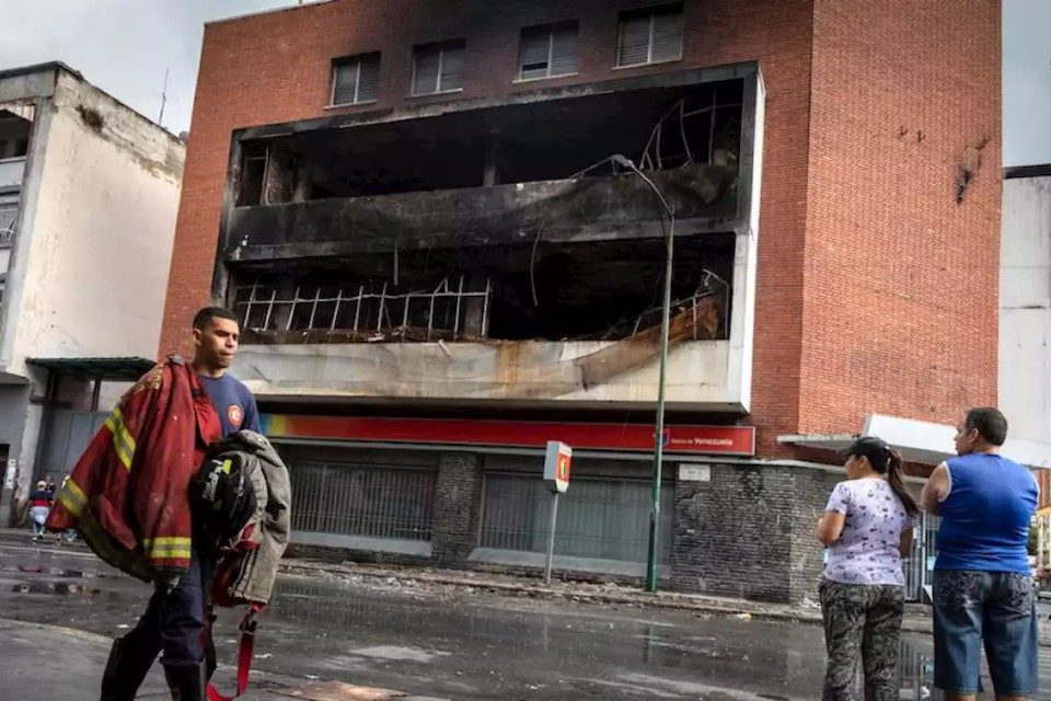 Mercado de los corotos quemado