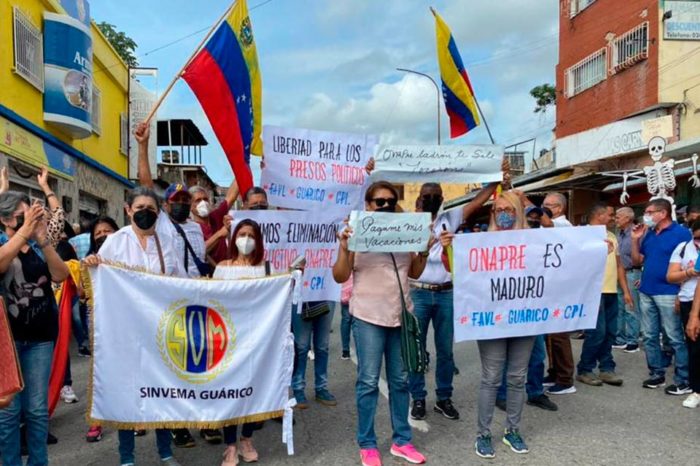 Mira, ¡rodilla en tierra!, no es la Onapre; es Maduro bono