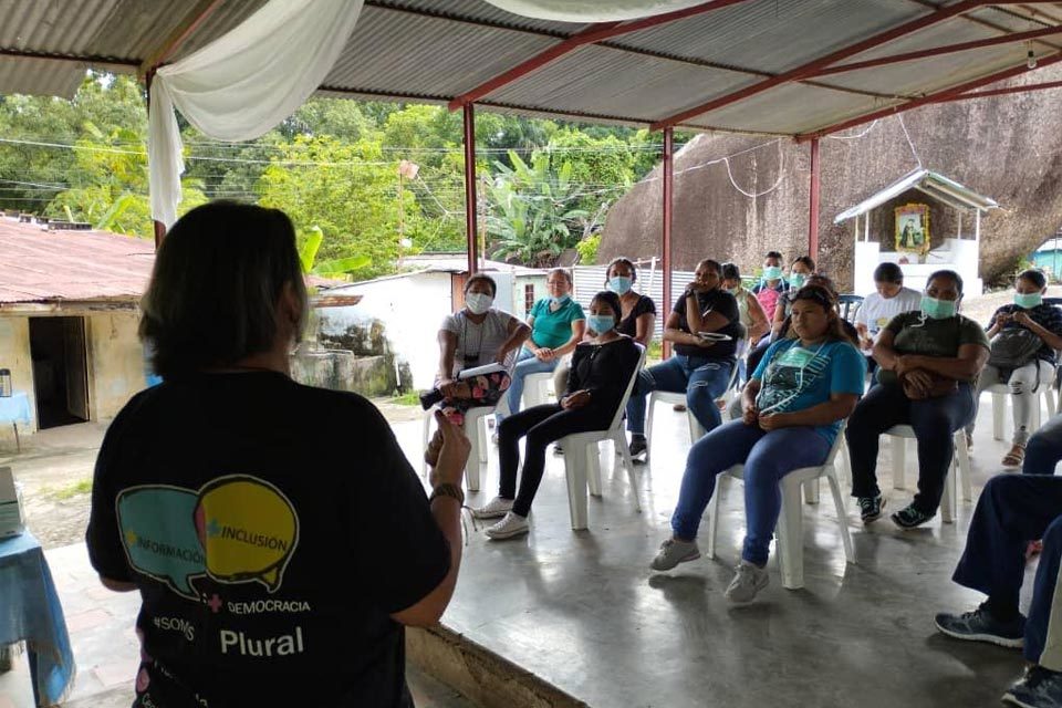 Plural Taller en Amazonas