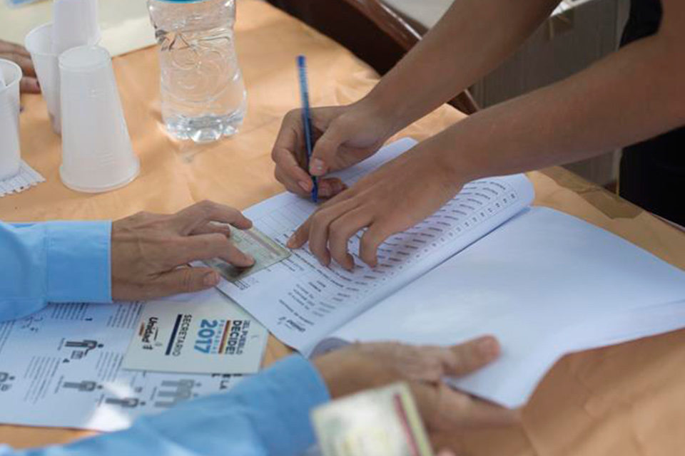 Comicios presidenciales y elecciones primarias