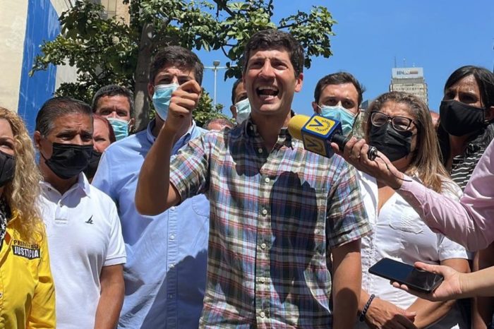 Roberto Patiño Metro 8330