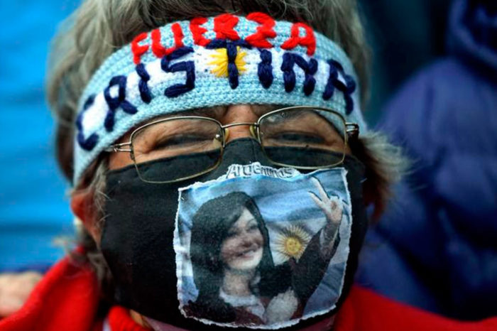 Democracia y demagogia en la Argentina de los Fernández