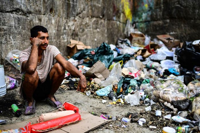 Ante la triste pobreza que padecemos