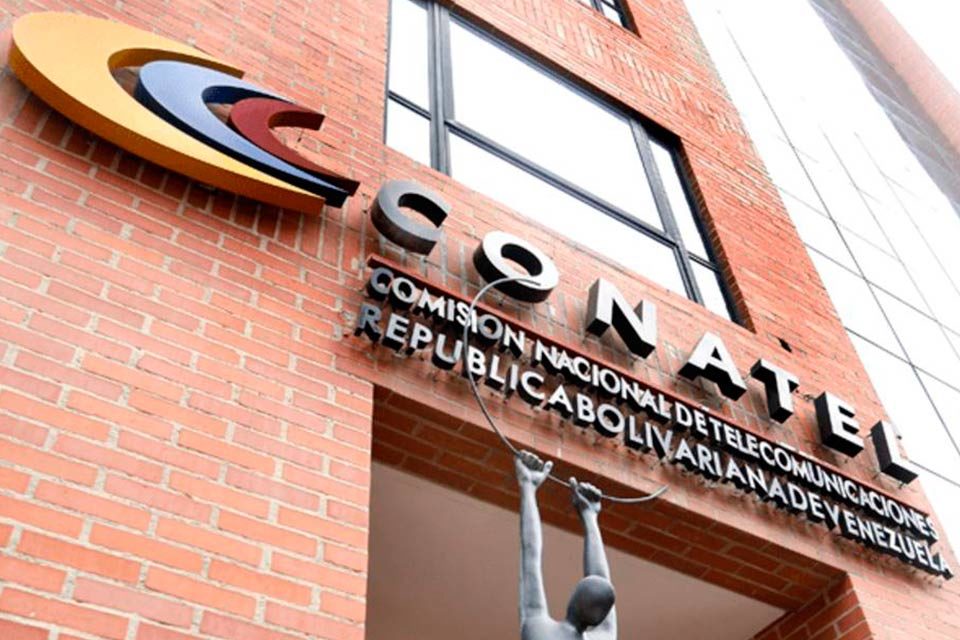 Conatel - Cierre de Emisoras - Super Stereo 94.5 FM red 5G medios - criolla