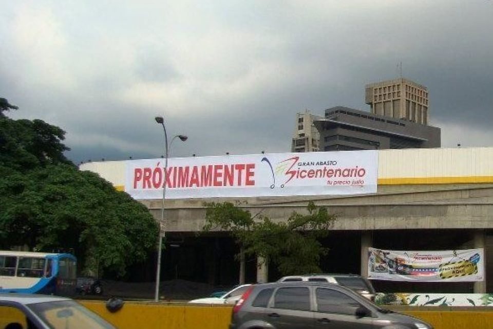 Zona Rental
