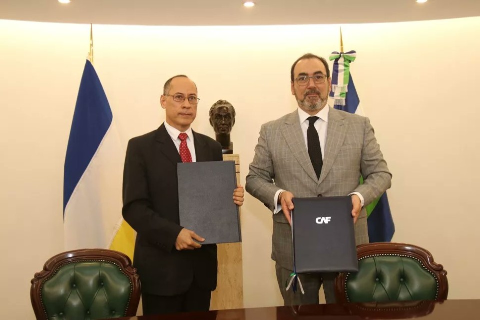 Díaz Granados Juarez UCAB CAF
