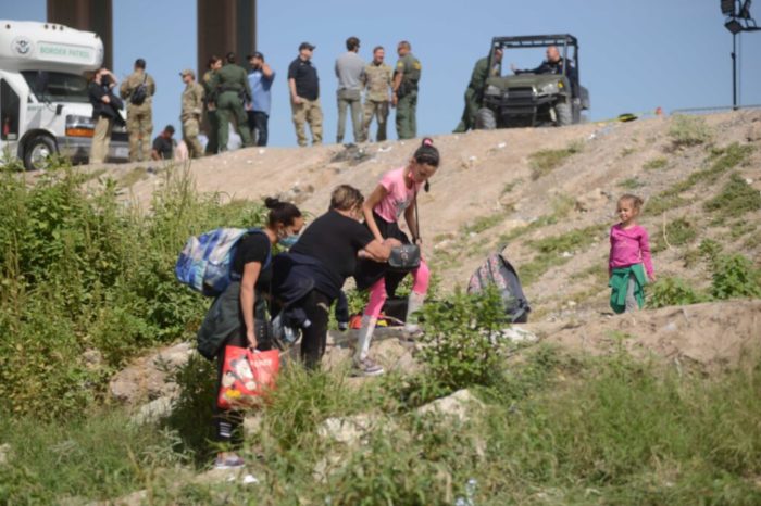 Migrantes Venezolanos en EEUU frontera