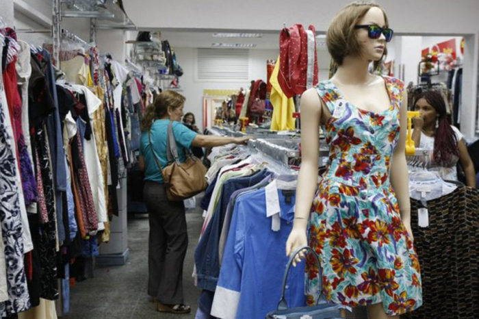 Vestido Venta de ropa en diciembre