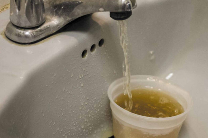 Agua turbia