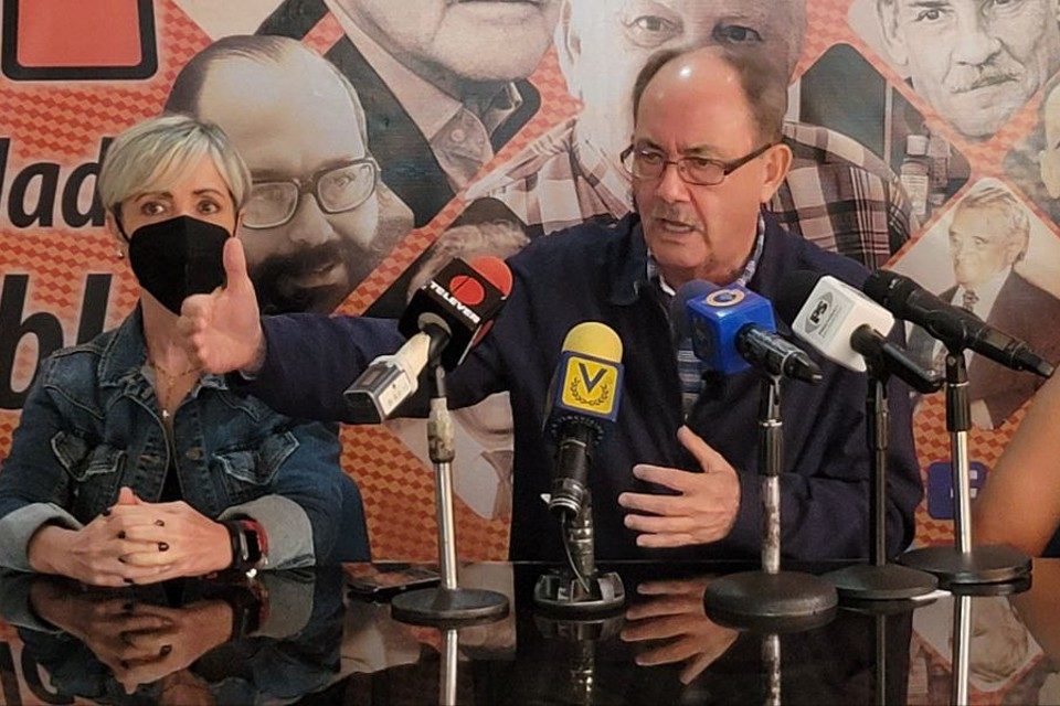 felipe mujica MAS migrantes venezolanos