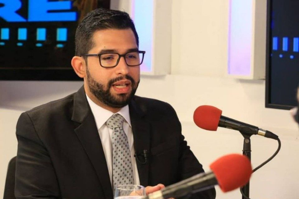 Diputado Fernando Bastidas seguros