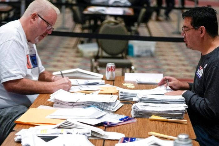 Elecciones intermedias EEUU resultados voto manual