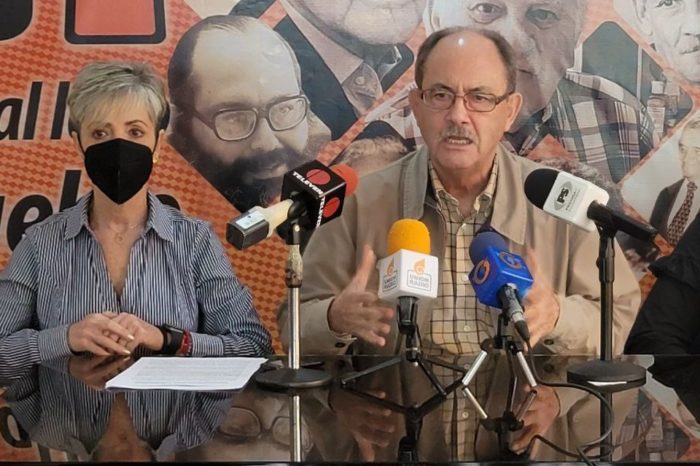 Felipe Mujica MAS