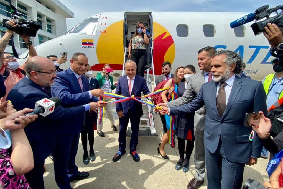 Guillermo Reyes Colombia Armando Benedetti Ramon Velasquez Araguayan Satena