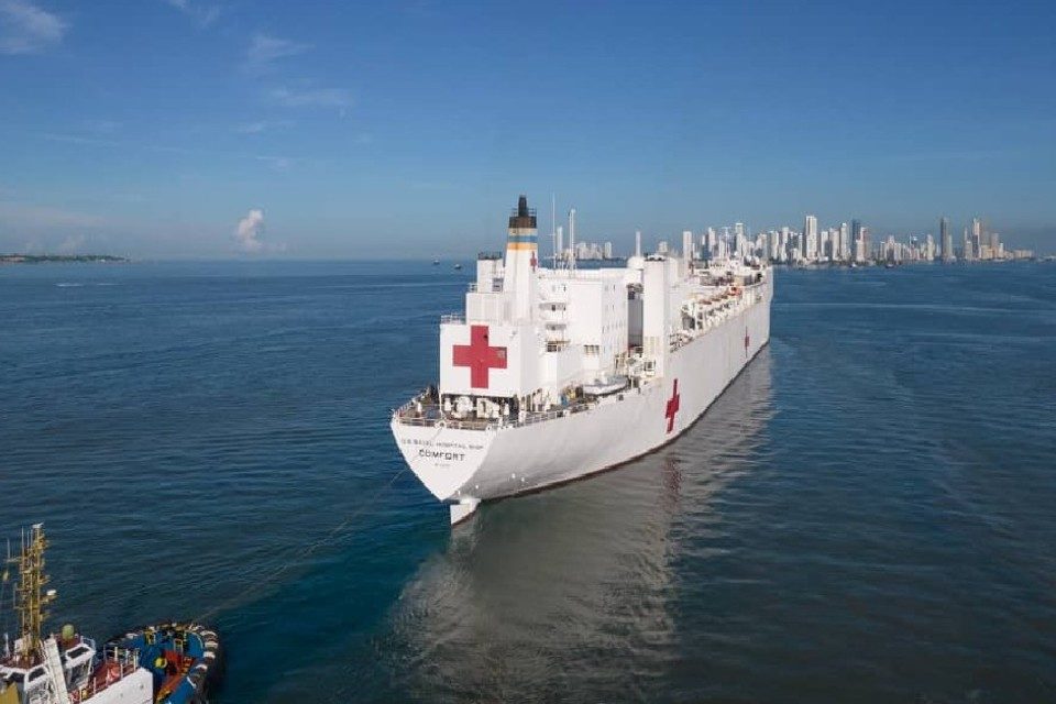 USNS Comfort EEUU