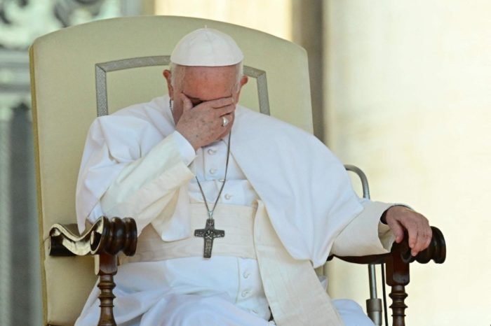 papa Francisco cáritas internacional