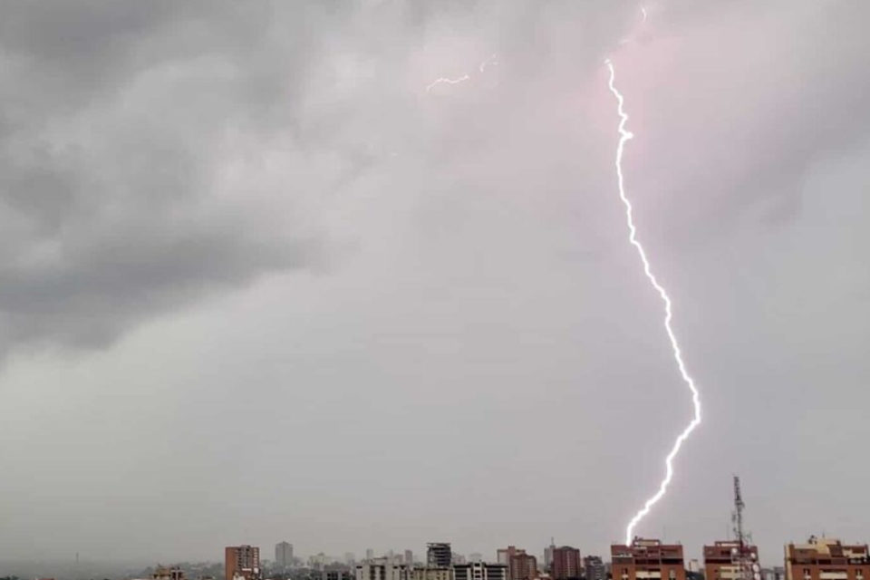tormentas eléctricas, rayos - rayo