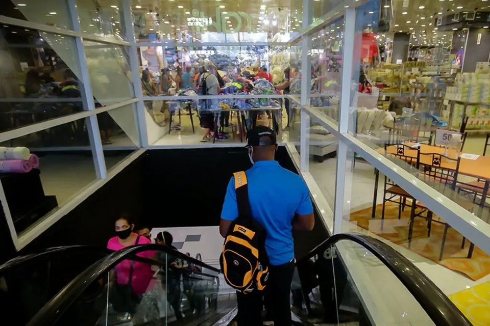 tienda centro comercial uitilidades navidad correo del caroni