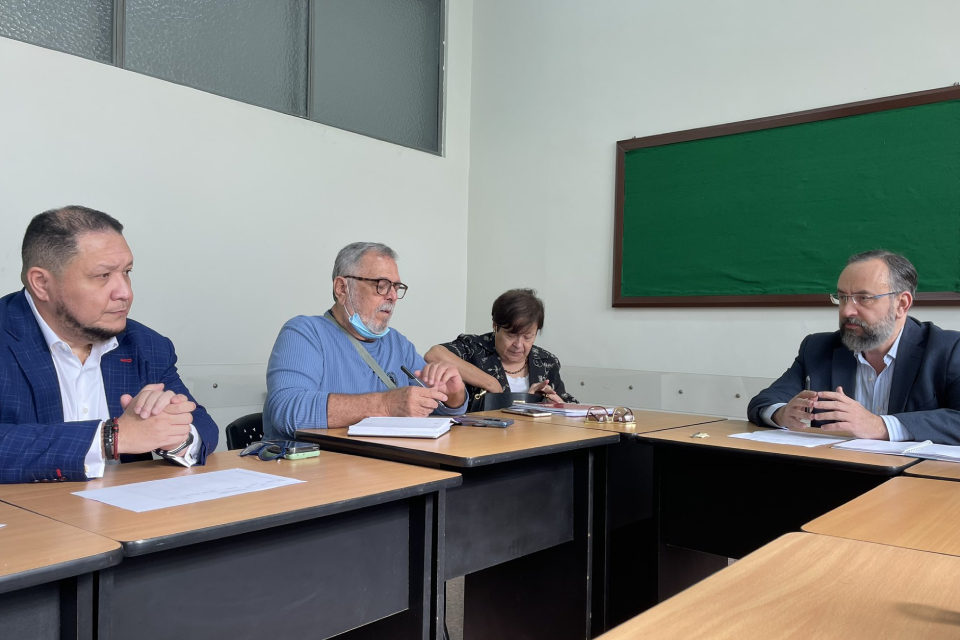 Brito y comision de primaria