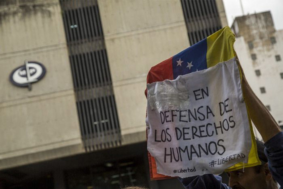 ONG contabiliza 1.654 ataques a defensores de DDHH entre 2017 y 2021 persecución defensores