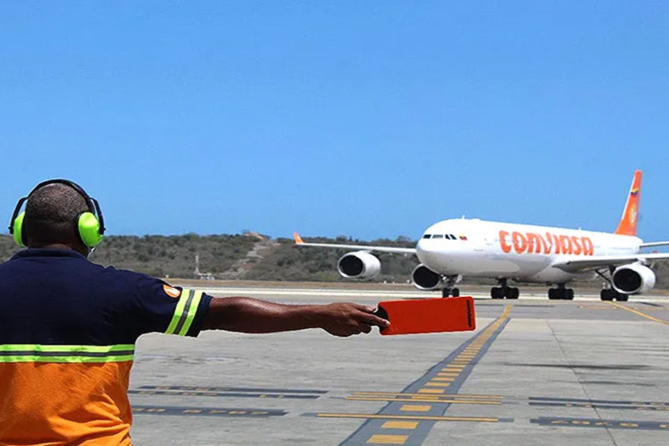 Conviasa recibe autorización para volar a Colombia, según Benedetti - vuelos