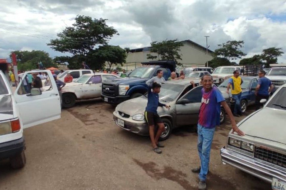 escasez gasolina Falcon