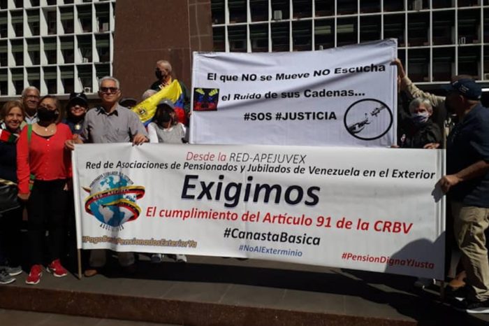 jubilados pensionados Plaza Caracas