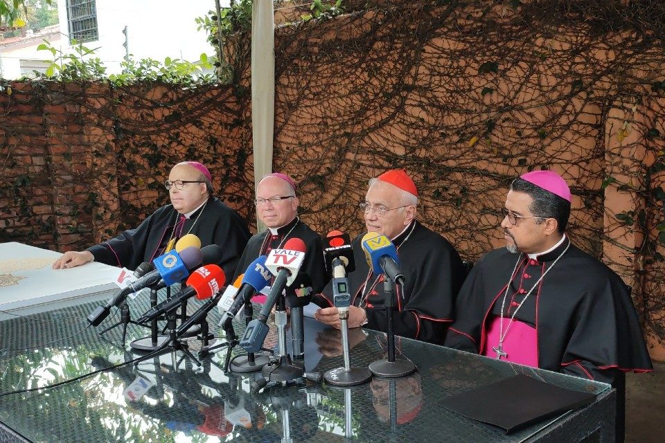 Cardenal Baltazar Porras