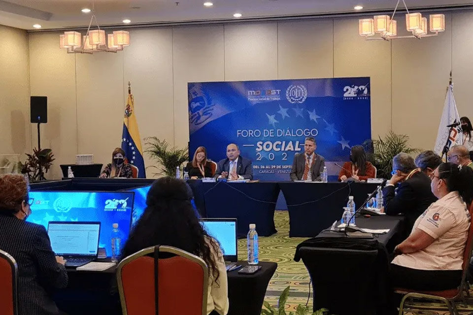 Foro de diálogo social salario