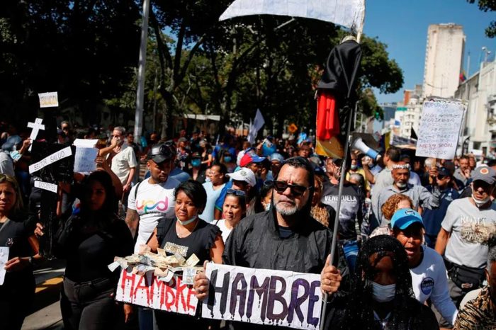 Rechazo social y cauce político
