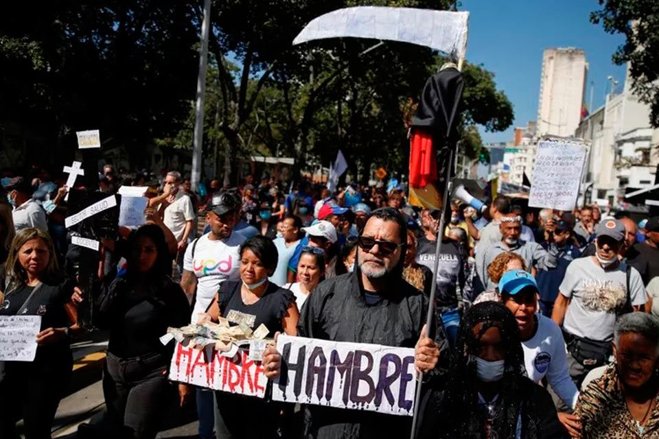 Jorge está harto de amenazas o de protestas